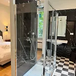 Santa Monica Townhouse 4*