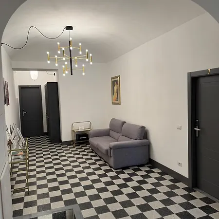 Santa Monica Townhouse 4*
