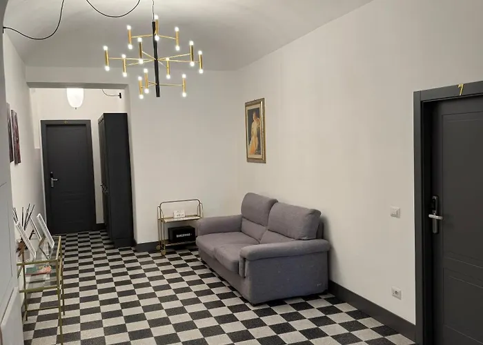 Santa Monica Townhouse 4*