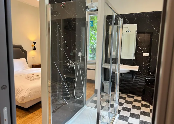 Santa Monica Townhouse 4*