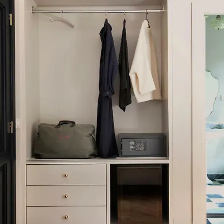 Santa Monica Townhouse בית הארחה רומא